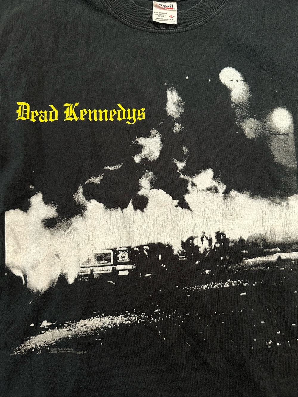 Vintage 2000s Fresh Fruit For Rotting Vegetables Dead Kennedys Punk Band Tee